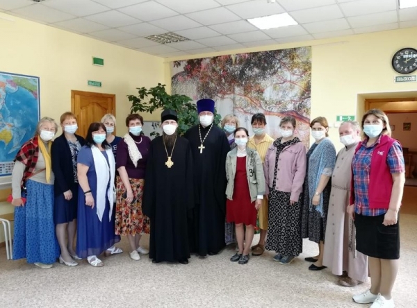 Епископ Игнатий встретился с руководителями воскресных школ Череповца по вопросу организации летнего отдыха воспитанников