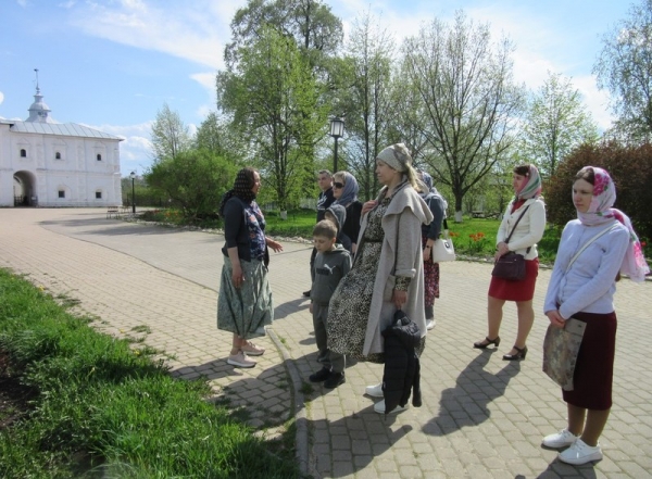 Учащиеся воскресной школы храма Покрова Пресвятой Богородицы на Козлене посетили Спасо-Прилуцкий монастырь