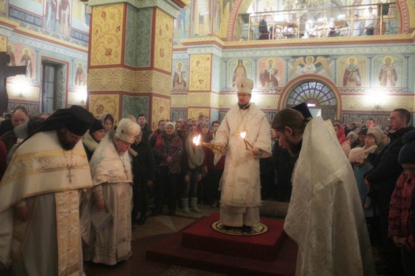 В ночь праздника Рождества Христова епископ Флавиан совершил Литургию в кафедральном соборе Афанасия и Феодосия Череповецких