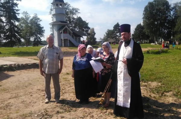 В деревне Слобода почтили память последнего священника Преображенского собора