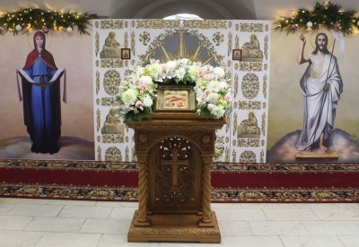 Студенты Вологодской семинарии молились за первым воскресным богослужением после Рождества