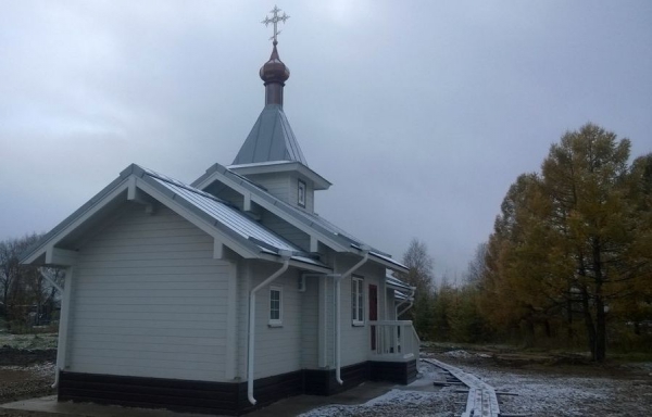 При подготовке к освящению Иоанно-Кронштадтский храм в Соколе благоукрашается