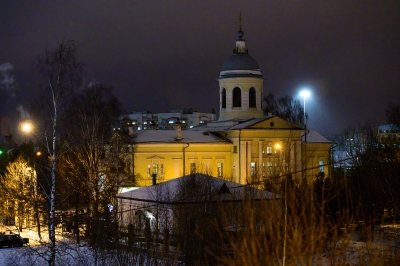 В канун праздника Введения во храм Пресвятой Богородицы митрополит Игнатий совершил всенощное бдение в соборе Рождества Пресвятой Богородицы