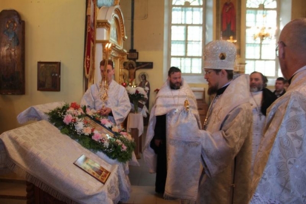 В день памяти прп. Нила Сорского епископ Флавиан совершил Литургию в храме Архиерейского Воскресенского подворья города Череповца