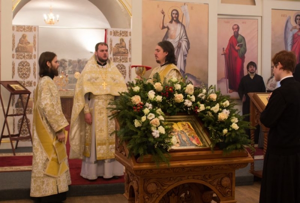 В Крещенский сочельник студенты Вологодской духовной семинарии молились в Воскресенском кафедральном соборе