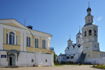 Православные общины Великоустюгского района собрали продукты питания для Вологодской духовной семинарии