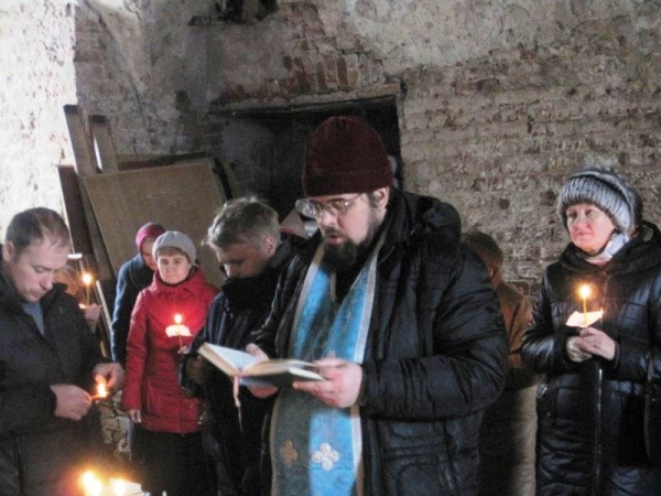 В храме Святителя Николая &quot;Золотые Кресты&quot; города Вологды состоялся молебен ко Дню народного единства