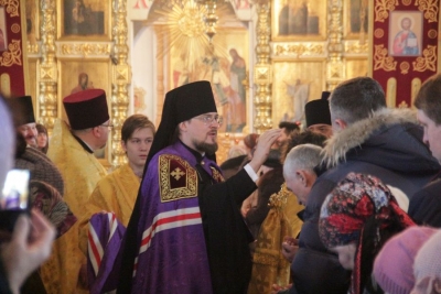 Епископ Флавиан совершил Литургию в Неделю сыропустную в храме Архиерейского Воскресенского подворья