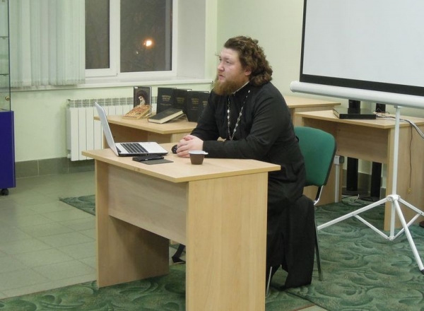 В Череповце продолжаются занятия лектория «Мой православный университет»