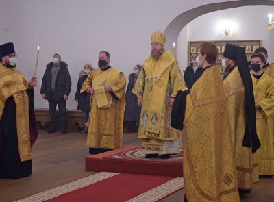 Митрополит Савва совершил всенощное бдение в Воскресенском кафедральном соборе Вологды