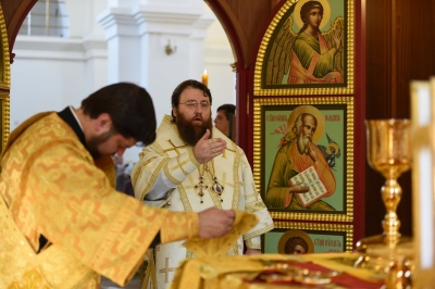 Епископ Игнатий совершил Литургию в храме Афанасия и Феодосия Череповецких
