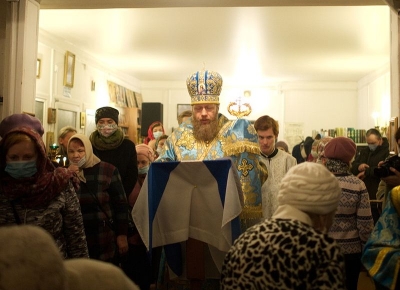 Митрополит Савва совершил праздничную утреню в Казанском соборе Кириллова - втором кафедральном городе Вологодской епархии