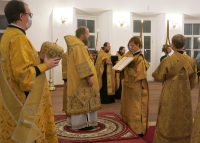Митрополит Савва накануне дня памяти святителя Антония Вологодского совершил всенощное бдение в Воскресенском кафедральном соборе