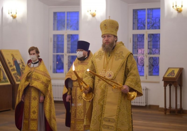 Митрополит Савва совершил Литургию в день интронизации Патриарха Кирилла