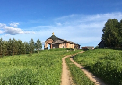 В Тотемском районе продолжается восстановление Толшемской церкви