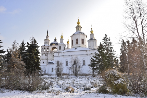 Успенский собор с церковью Благовещения в Великом Устюге возвращен Великоустюжской епархии