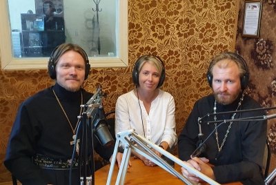 Священники миссионерского отдела Вологодской епархии выступили в прямом эфире радиостанции &quot;Эхо Вологды&quot;