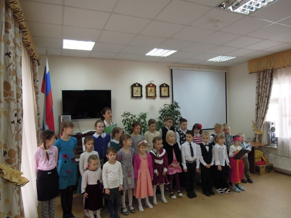 Концертная программа детского хора прозвучала для прихожан Архиерейского подворья Воскресенского собора города Череповца