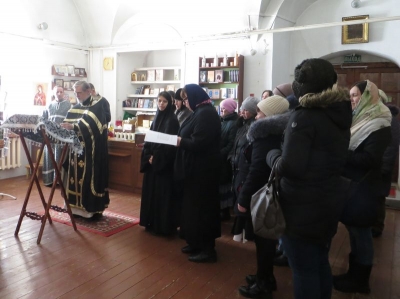 В Горне-Успенском женском монастыре прошла панихида по погибшим в торговом центре &quot;Зимняя вишня&quot;