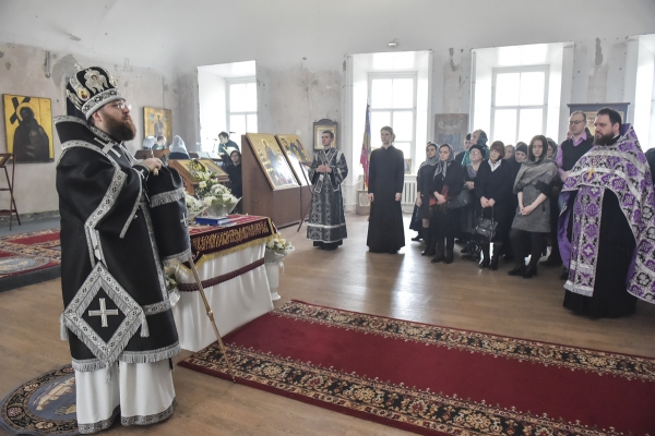 Митрополит Игнатий: За каждого из нас Спаситель умер на кресте и призывает нас войти в Царство Его вечной любви