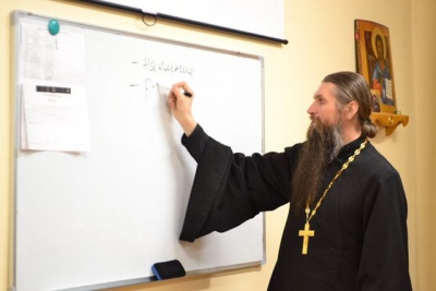 Студенты Вологодской семинарии встретились с благочинным Спасо-Прилуцкого монастыря