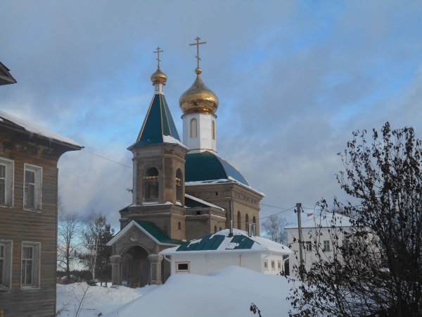 В храме Святой Троицы села Шуйское продолжаются строительные работы