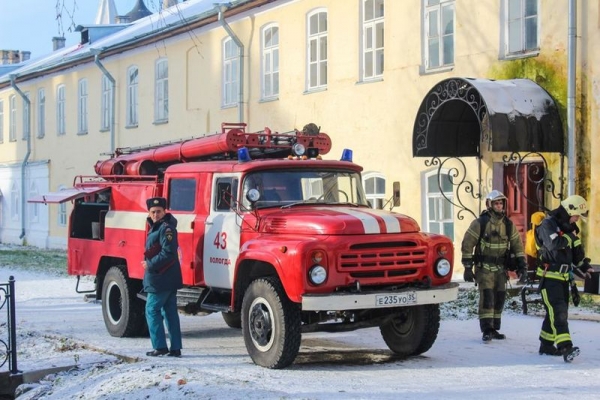 В Вологодской семинарии прошли пожарно-тактические учения