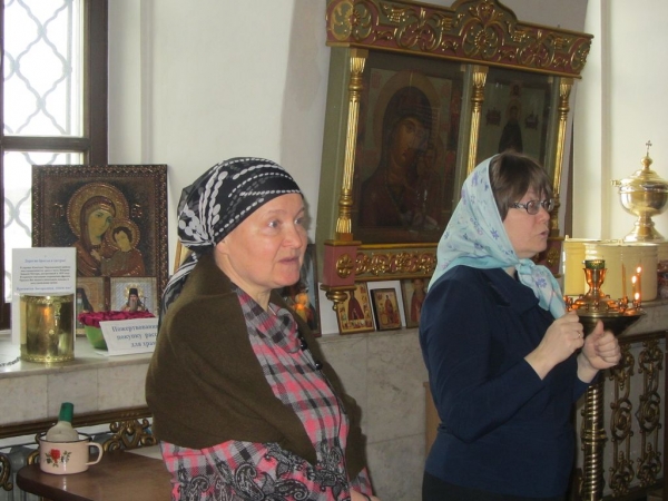 Рождественский храм Череповца посетили члены городского общества глухонемых