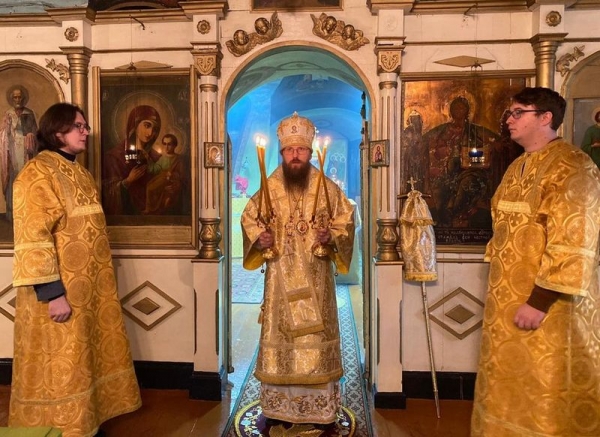 В день памяти святых Космы и Дамиана епископ Игнатий совершил Литургию в храме села Дмитриево