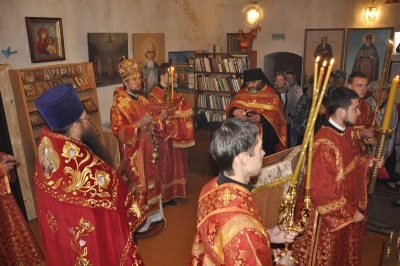 Епископ Флавиан совершил всенощное бдение в канун праздника Отдания Пасхи