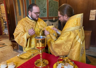 В Неделю 21-ю по Пятидесятнице епископ Игнатий совершил Литургию в кафедральном соборе Череповца