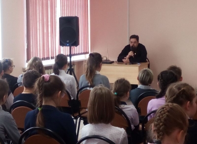 Священник провел занятие с учащимися школы №25 в рамках модуля «Основы православной культуры»