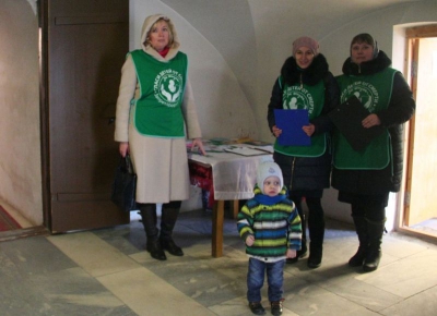 В Спасо-Прилуцком монастыре прошла акция по сбору подписей за сохранение жизни нерожденных детей