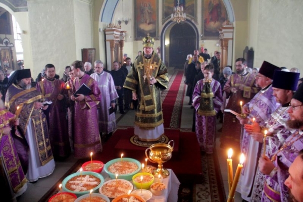 Епископ Флавиан совершил Литургию Преждеосвященных Даров в пятницу первой седмицы Великого поста