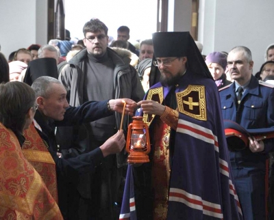 Встреча Благодатного огня в Череповецкой епархии (Видео)