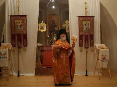 В восстанавливаемом Преображенском соборе Спасо-Суморина монастыря состоялось первое богослужение