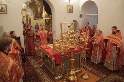 Епископ Флавиан совершил Литургию в день памяти обновления (освящения) храма Воскресения Христова в Иерусалиме