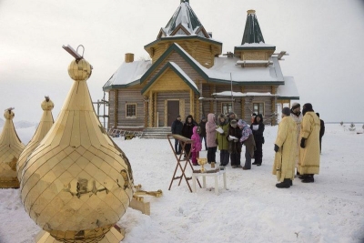 В деревне Городище состоялось освящение куполов для Свято-Троицкого храма