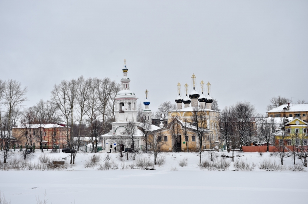 В храме Димитрия Прилуцкого на Наволоке митрополит Игнатий совершил Литургию