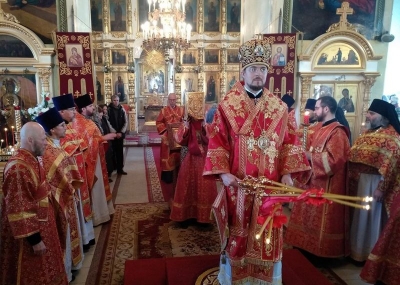 В понедельник Светлой седмицы епископ Флавиан совершил Литургию в Воскресенском храме города Череповца