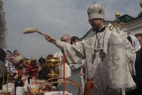 В Великую Субботу епископ Флавиан совершил Литургию в Воскресенском соборе Череповца