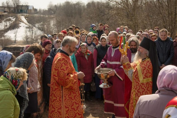 Прихожане Иоанно-Кронштадтского храма города Сокола совершили паломническую поездку в Спасо-Суморин монастырь