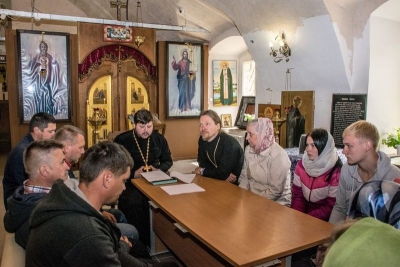 В храме Покрова Пресвятой Богородицы в Кирилловской Ямской слободе состоялось приходское собрание