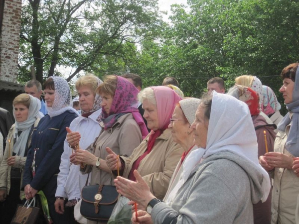 В восстанавливающемся храме Святителя Николая &quot;Золотые кресты&quot; отметили престольный праздник