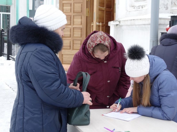 В Никольском храме города Череповца стартовала акция по сбору подписей за запрет абортов