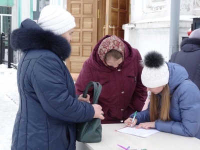 В Никольском храме города Череповца стартовала акция по сбору подписей за запрет абортов