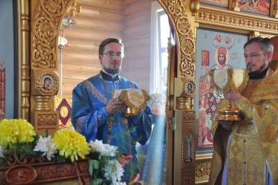Епископ Флавиан совершил Литургию в праздник Покрова Пресвятой Богородицы