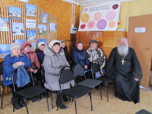 Жители села Богослово побеседовали со священником о Великом посте