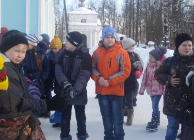 В Крестовоздвиженском храме города Грязовца прошла экскурсия для школьников