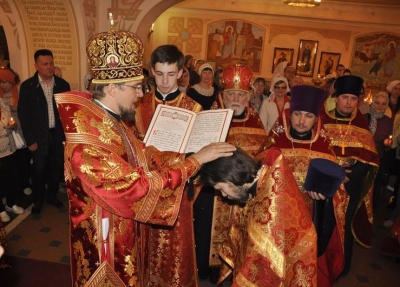 Епископ Флавиан совершил Пасхальную Великую вечерню в кафедральном соборе Афанасия и Феодосия Череповецких
